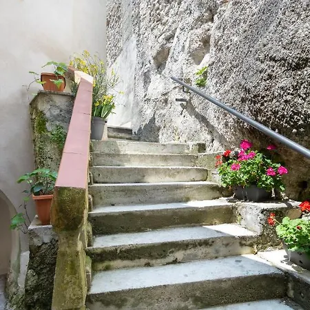 La Terrazza Sul Lete Apartment